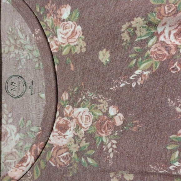 24/7 Rose - Picture 2 of 3